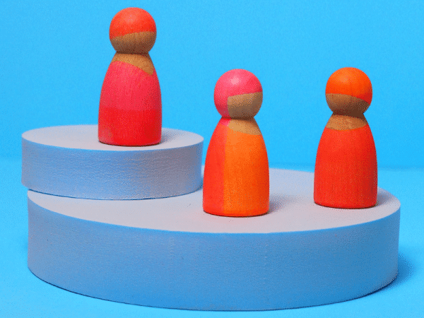 3 personnages rose néon- Grimm's X NEON