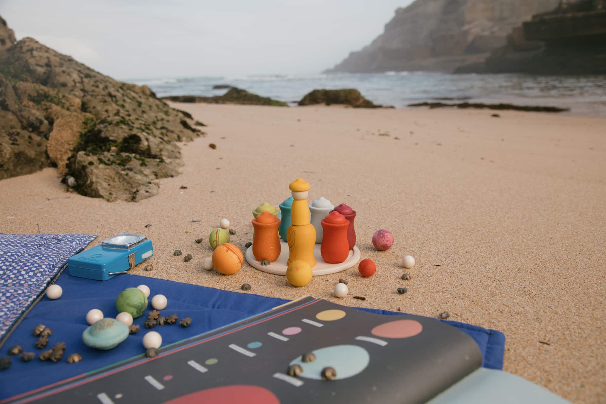 Calendrier hebdomadaire coloré en bois - 7 lunes - Grapat