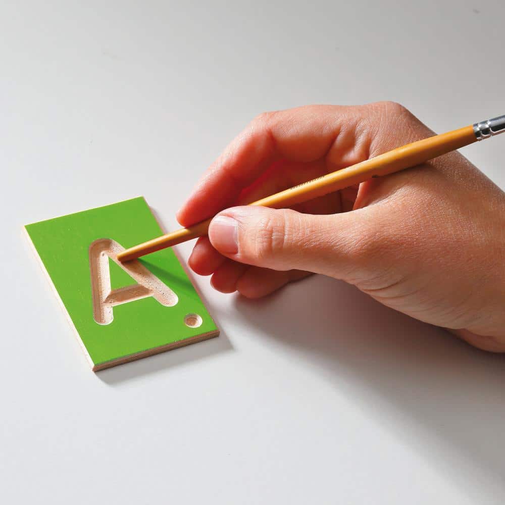 Lettres majuscules à manipuler - Erzi