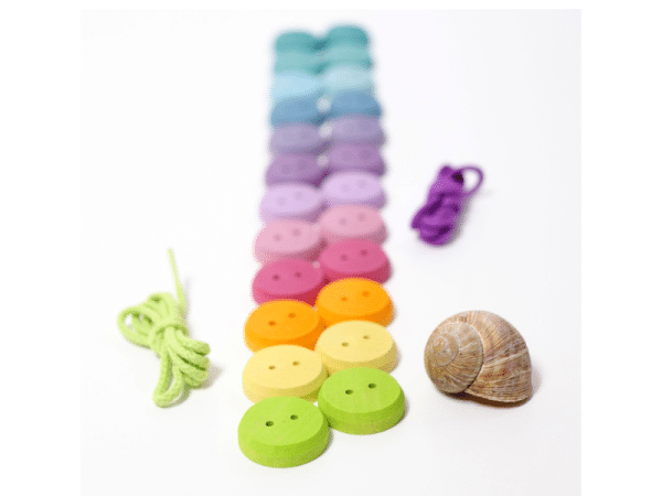 Jeu d'enfilage - Petits boutons pastel - Grimm’s