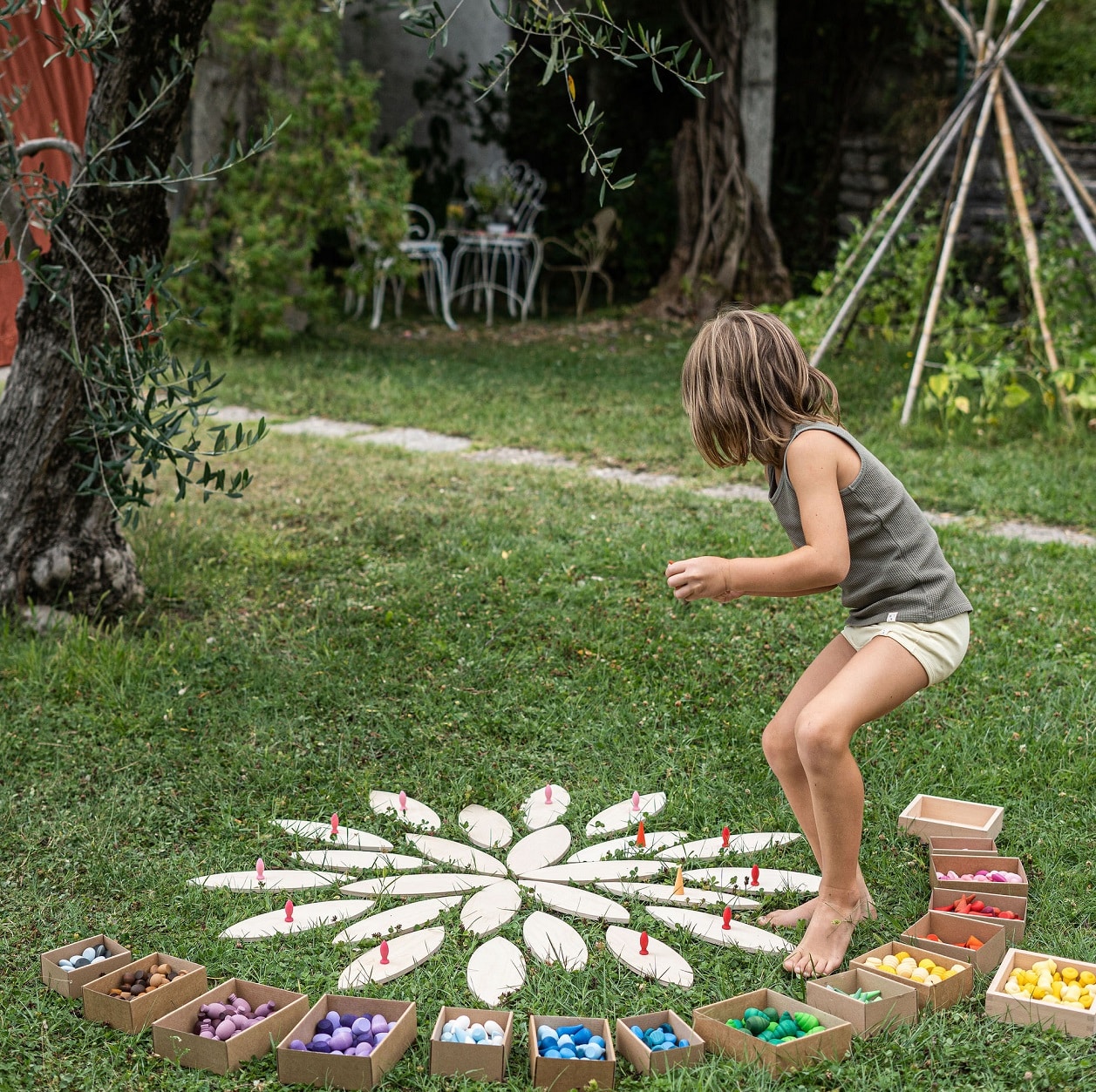 Plateforme de pétales en bois - Grapat
