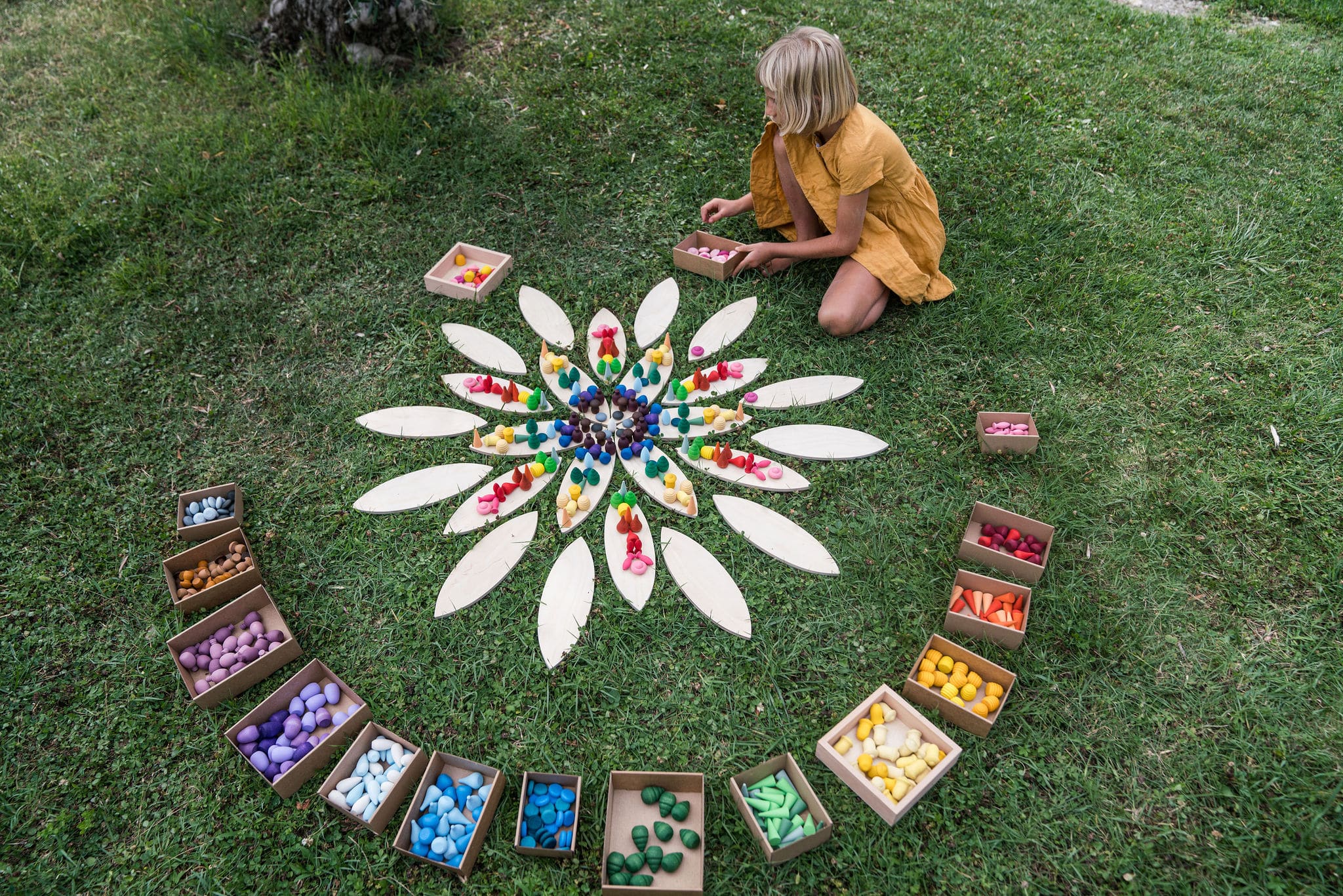 Plateforme de pétales en bois - Grapat